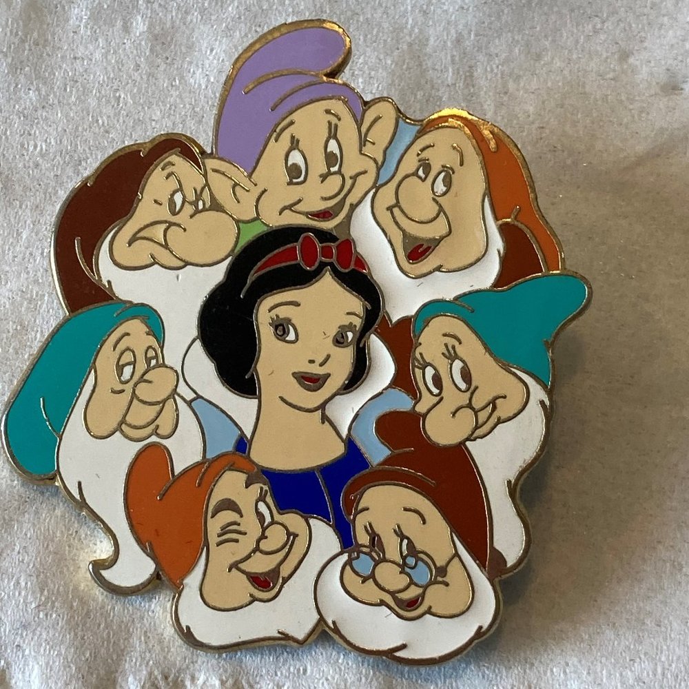 Vintage Disney Snow White Enamel Pin